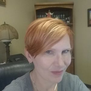 Meet your Posher, Carolyn